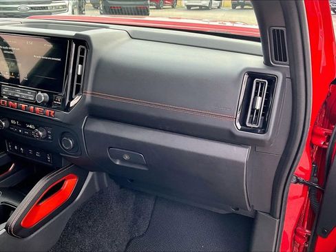 Used 2025 Nissan Frontier Pro-X w/ Pro Premium Package image 19