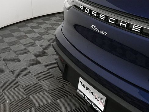 Certified 2026 Porsche Macan image 37