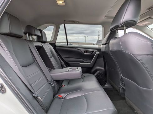 Used 2024 Toyota RAV4 XLE Premium FWD image 30