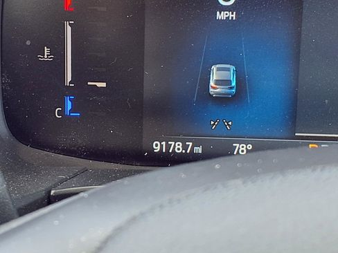Used 2025 Ford Escape ST-Line w/ Cold Weather Package AWD/4WD image 18