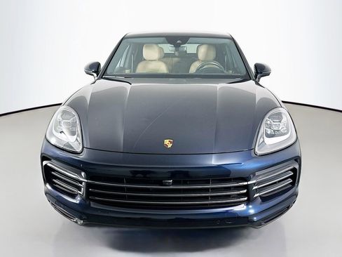 Used 2023 Porsche Cayenne Platinum Edition image 6