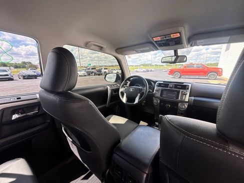 Used 2019 Toyota 4Runner SR5 Premium RWD image 27
