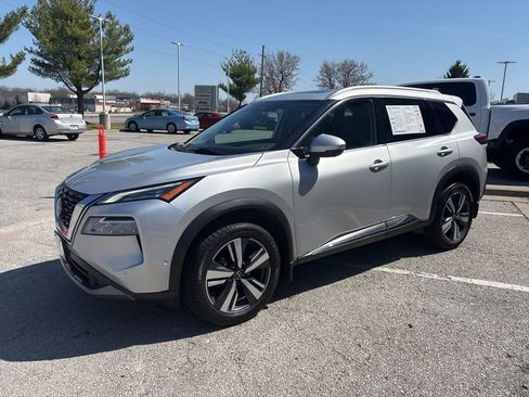 Used 2022 Nissan Rogue SL w/ SL Premium Package image 14