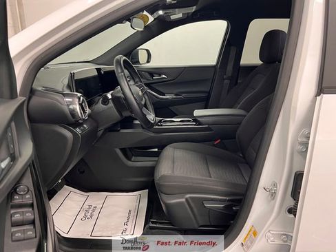 Used 2025 Chevrolet Equinox LT FWD image 30