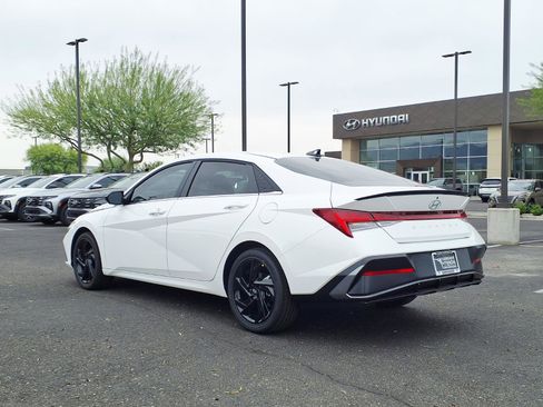 New 2026 Hyundai Elantra SEL Sport FWD image 4