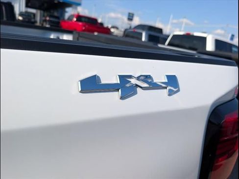 Used 2025 GMC Sierra 1500 SLT image 17