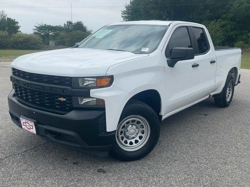 Used 2022 Chevrolet Silverado 1500 W/T w/ WT Value Package RWD image 2