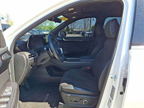 Used 2025 Hyundai Palisade Calligraphy AWD/4WD image 17