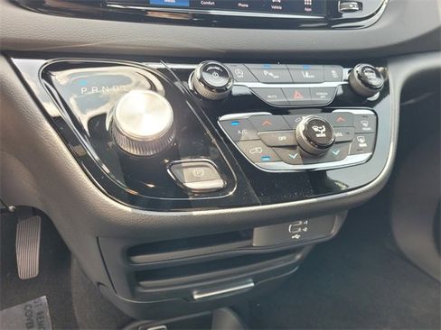 New 2026 Chrysler Voyager LX image 23