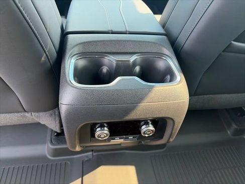 New 2026 GMC Acadia Elevation w/ Black Edition AWD/4WD image 13