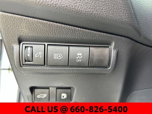 Used 2025 Toyota Corolla Cross AWD Hybrid w/ Convenience Package image 15