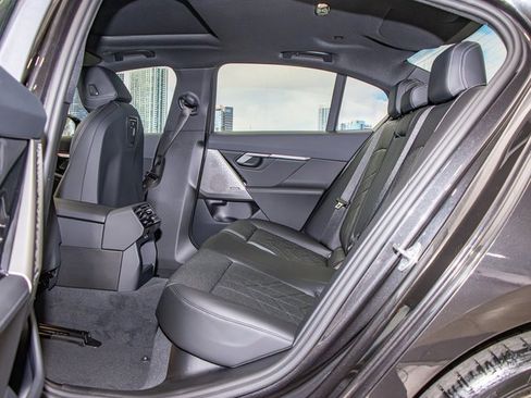 Used 2026 BMW i5 eDrive40 image 22