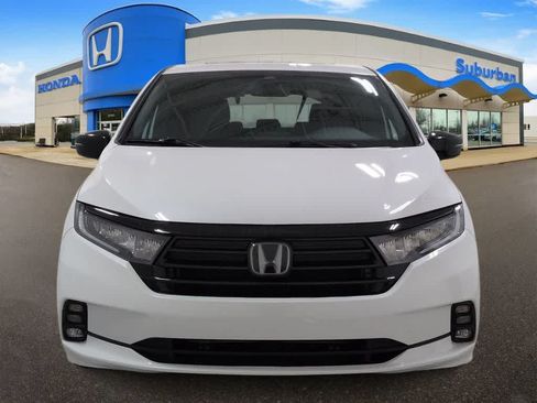Used 2024 Honda Odyssey Sport image 3