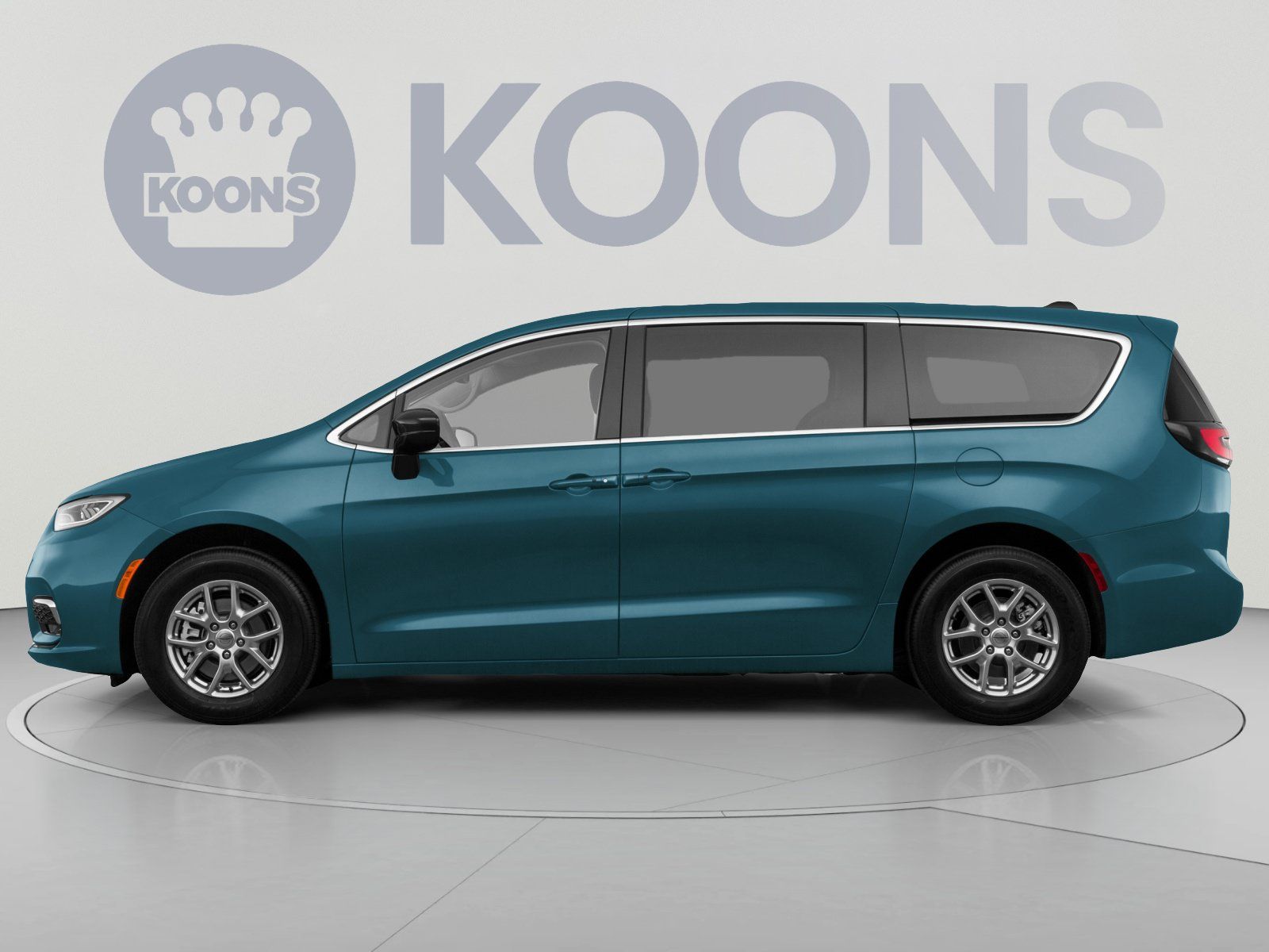 Used 2025 Chrysler Pacifica Limited FWD image 2