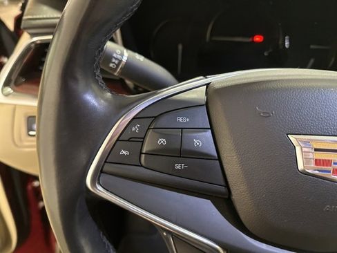 Used 2018 Cadillac XT5 Luxury w/ Driver Awareness Package image 19