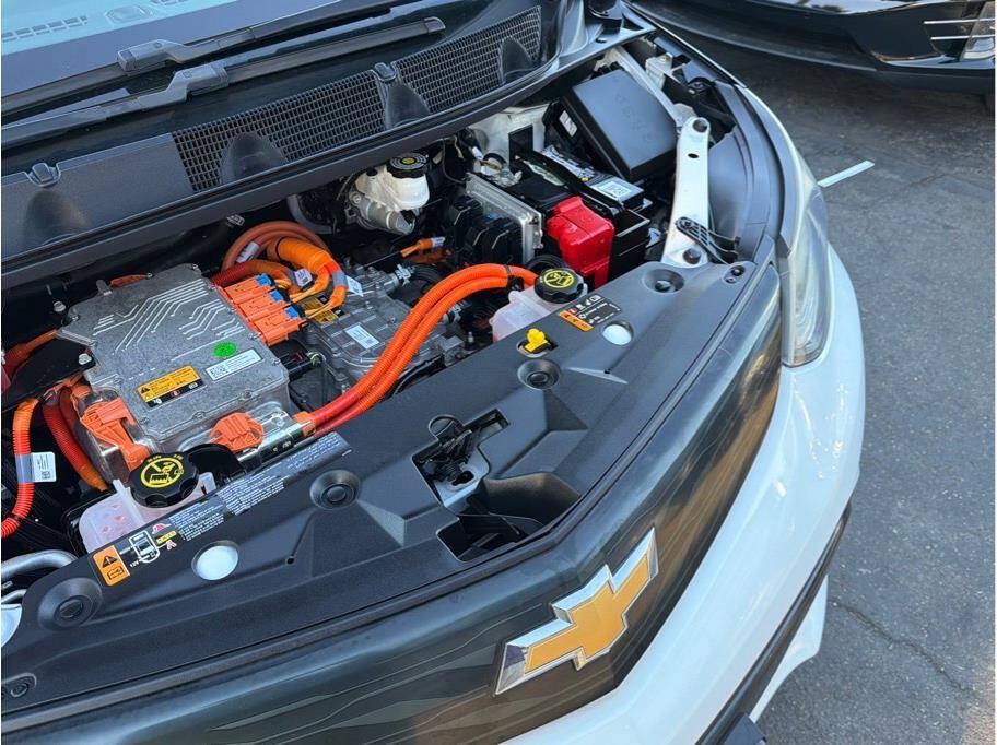 Used 2018 Chevrolet Bolt LT FWD image 28