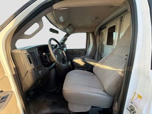 New 2025 Chevrolet Express 3500 w/ Power Convenience Package image 16