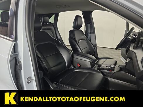 Used 2025 Ford Escape Platinum AWD/4WD image 19