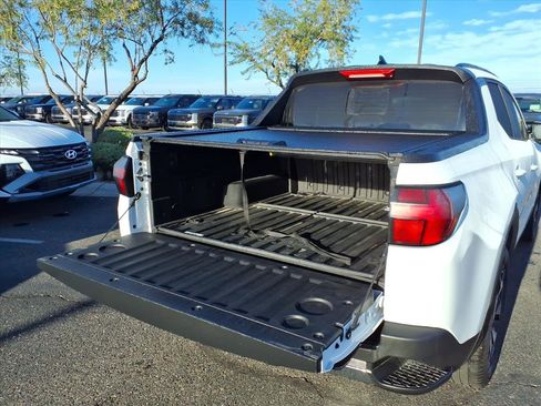 Used 2022 Hyundai Santa Cruz Limited image 16