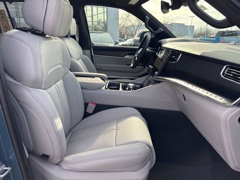 New 2026 Jeep Grand Wagoneer Summit AWD/4WD image 61