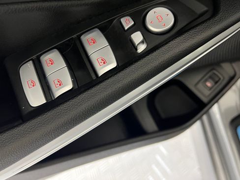 Used 2026 BMW 330i Sedan w/ Convenience Package image 23