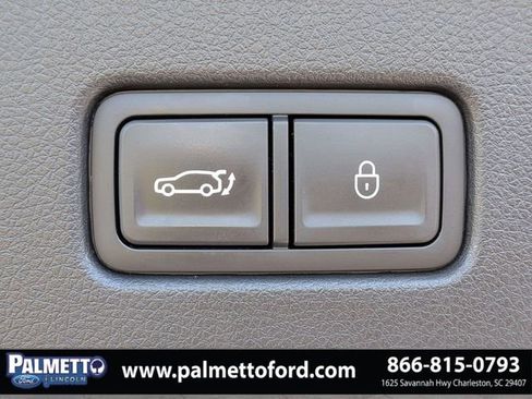 Used 2025 Genesis GV70 2.5T w/ Sport Prestige Package AWD/4WD image 13