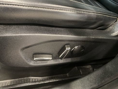 Used 2019 Ford Edge SEL w/ Equipment Group 201A image 16