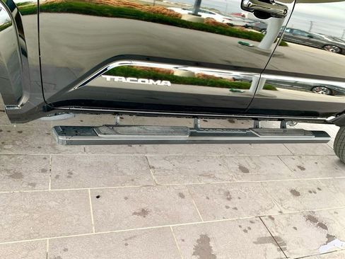 Used 2025 Toyota Tacoma SR5 image 10