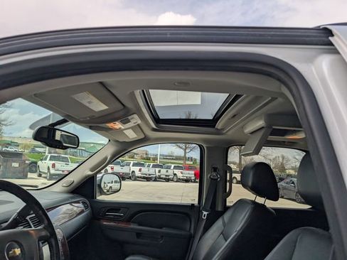 Used 2013 Chevrolet Tahoe LTZ AWD/4WD image 3