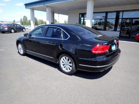 Used 2013 Volkswagen Passat 2.5 SEL Premium image 3