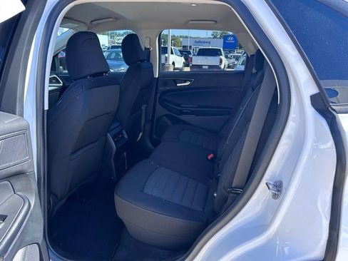 Used 2023 Ford Edge SE image 8
