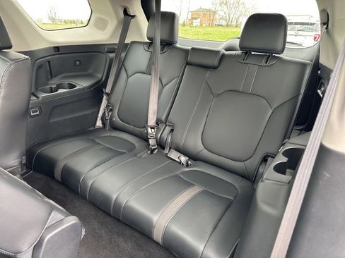 Used 2025 Honda Pilot Touring image 15