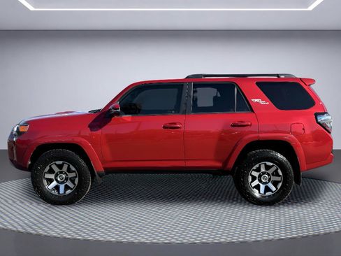 Used 2019 Toyota 4Runner TRD Off-Road Premium AWD/4WD image 3