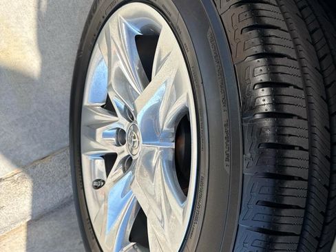 Used 2014 Toyota Highlander Limited image 19