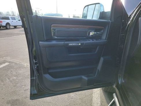 Used 2018 RAM 1500 Laramie w/ Convenience Group AWD/4WD image 16