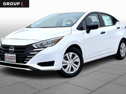 New 2025 Nissan Versa S w/ Trunk Package