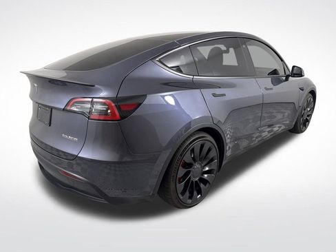 Used 2022 Tesla Model Y Performance image 3