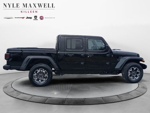 New 2026 Jeep Gladiator Sport AWD/4WD image 17