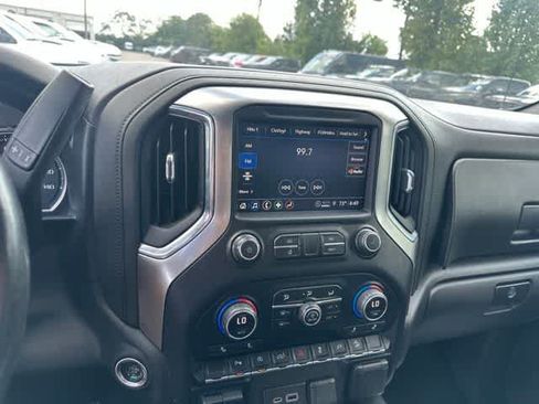 Used 2021 Chevrolet Silverado 1500 LT Trail Boss w/ Convenience Package II AWD/4WD image 9