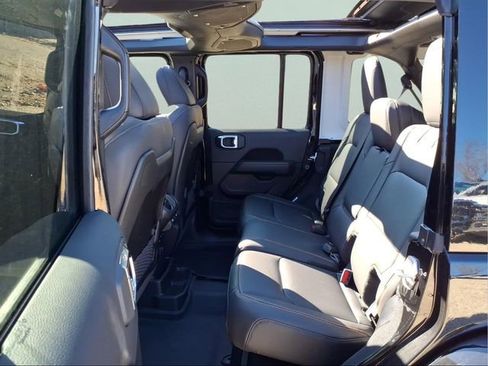 New 2026 Jeep Wrangler Unlimited Sahara AWD/4WD image 14