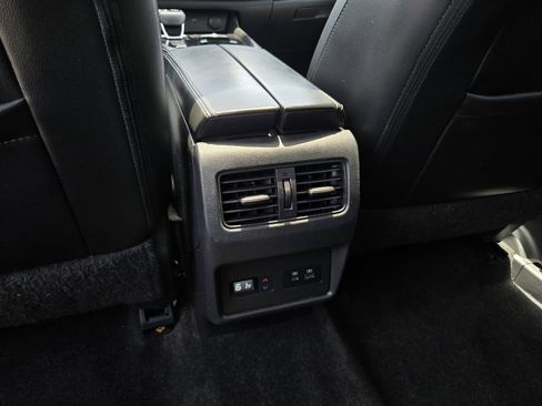 Certified 2022 Nissan Rogue SL FWD image 15