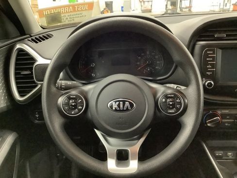 Used 2020 Kia Soul LX FWD image 7