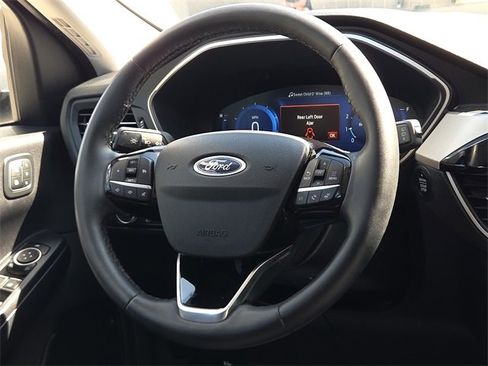 Certified 2022 Ford Escape SEL w/ Technology Package image 13