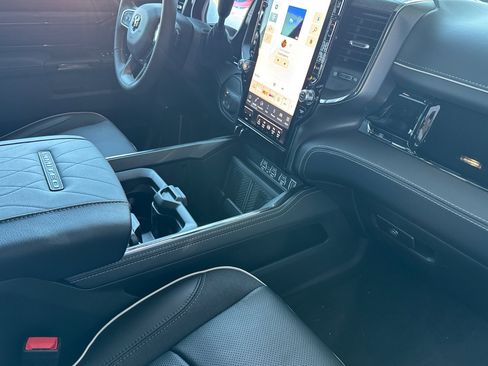 New 2026 RAM 2500 Limited AWD/4WD image 14