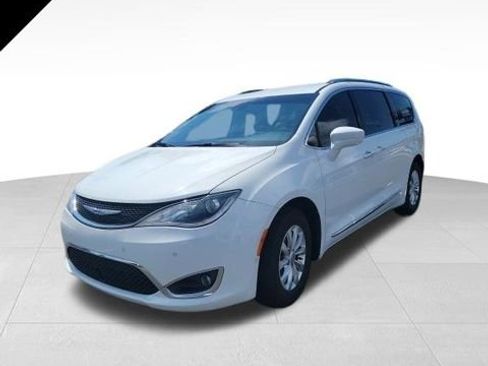 Used 2018 Chrysler Pacifica Touring-L w/ Advanced Safetytec Group FWD image 1