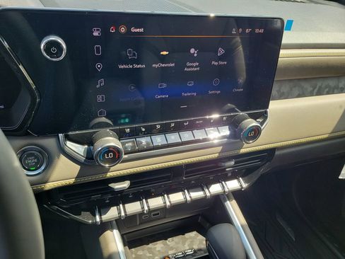 New 2026 Chevrolet Colorado ZR2 w/ Technology Package AWD/4WD image 7