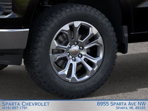 New 2026 Chevrolet Silverado 1500 LTZ w/ LTZ Premium Package AWD/4WD image 9
