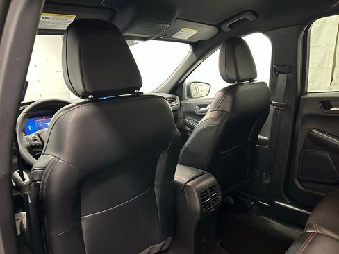 Used 2025 Ford Escape ST-Line image 42