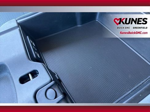 Used 2018 RAM 1500 Express image 31