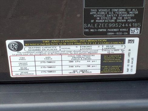 Used 2025 Land Rover Defender 110 image 20